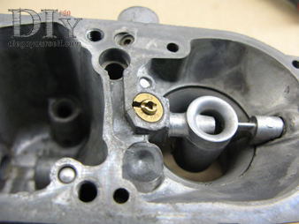 Carburateur Solex 32 DIS Repose du gicleur d'automaticité