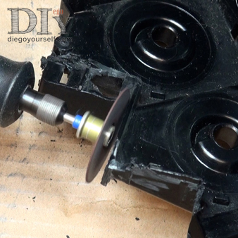 Découpez les anciens supports